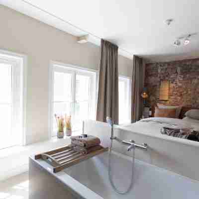 Mother Goose Hotel Rooms