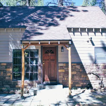 Goldmine Lodge