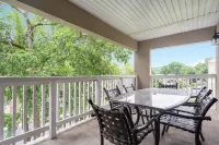 잊을 수 없는 시간 - 공유 수영장 및 호수 근처