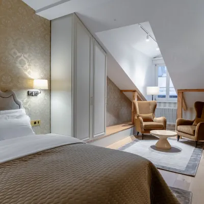 Hotel Unicus Palace Old Town - Destigo Hotels Hotels near Jan Fejkiel Gallery