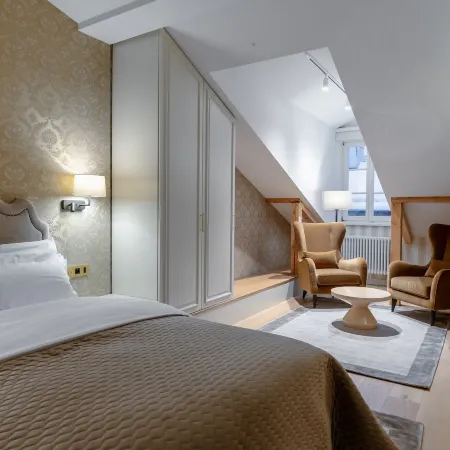 Hotel Unicus Palace Old Town - Destigo Hotels Отели рядом с достопримечательностью «Галерея Яна Фейкиля»