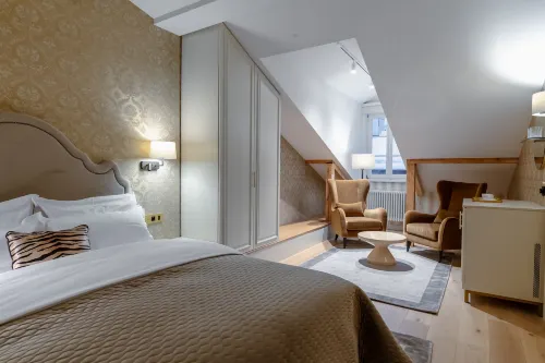 Hotel Unicus Palace Old Town - Destigo Hotels - 4-Star