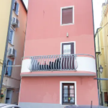 Alicetta Apartment by Ca-Sa Check