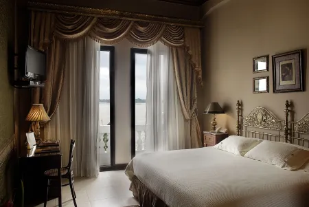 Hotel Boutique Mansion Del Rio Отели в г. Дуран