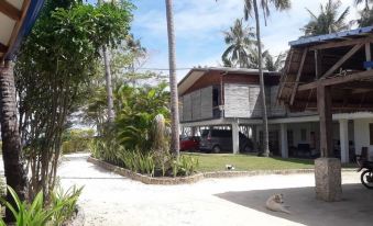 Rainbow Bay Beach & Dive Resort