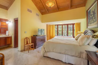 วิลลา ใกล้ มินิตาส พร้อม สระว่ายน้ำ และ เตาบาร์บีคิว ใน คาซา เด กัมโป โรงแรมใน