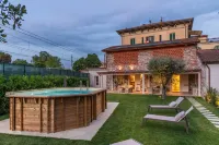 Egidio City Farmhouse - Private Pools