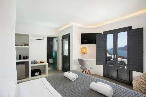 ArmonOia Caves - Condos