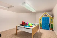 Amberwood Estate w 5 Showers Spa Mtn Views