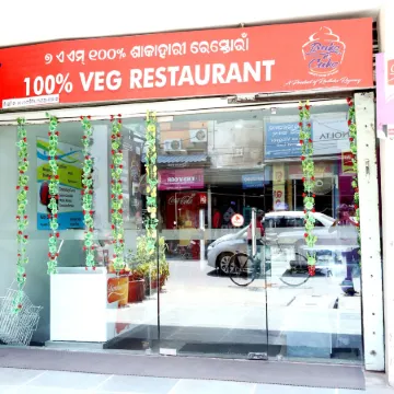 Hotel Radhika Regency