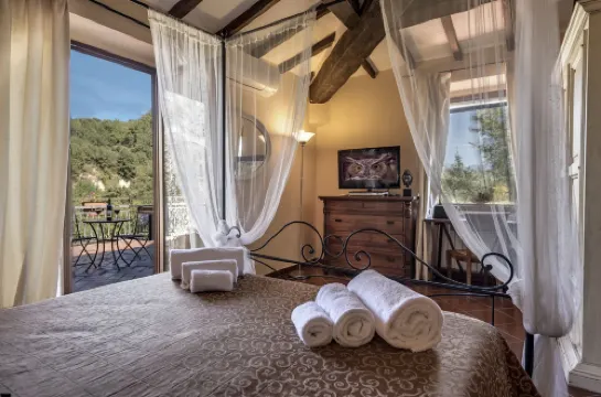 佳維雷波吉奧別墅酒店