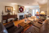 Snug Cottage Hotels in Provincetown