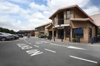 The Essex Golf & Country Club Hotel - С парковкой