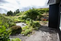 Red Robin - Vacation Homes Next to Svartifossur Waterfall Hotels near Vesturkirkjan Church