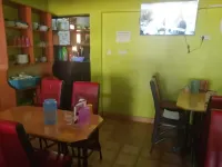 KQ Grill and Bistro Hôtels à : Mlango