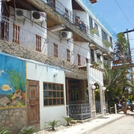 Hotel Sherwood