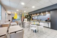 里爾中心大皇宮民宿飯店 - 早餐