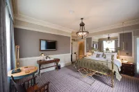 Cornhill Castle Hotels in Abington