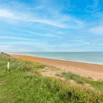 Maria's Lovely Beachfront Home