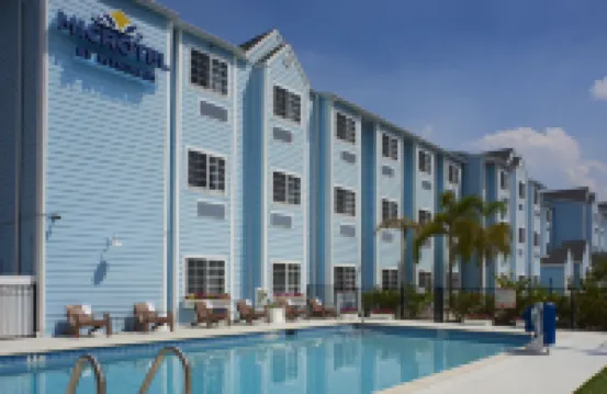 温德姆夏洛特港麥客達套房酒店