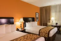 Oakland Airport Executive Hotel - balcony