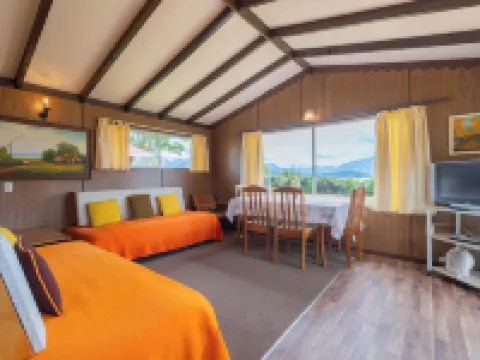 Manapouri Holiday Park Hotels in Manapouri