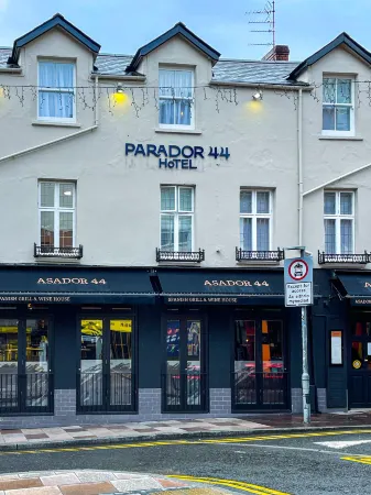 Parador 44 Отели рядом с достопримечательностью «Cathays Park»