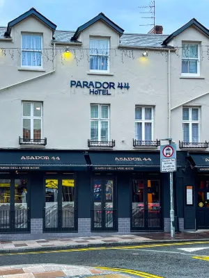 Parador 44