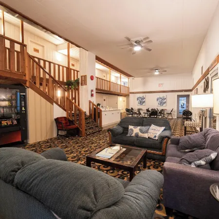 Uptowner Hotel