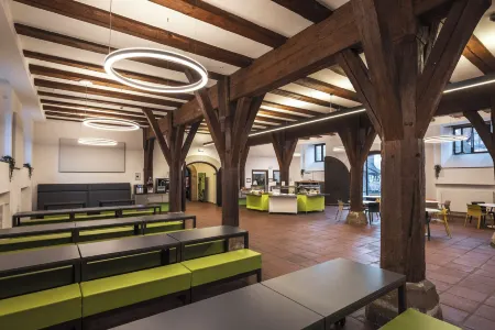 Jugendherberge Dinkelsbühl - Youth Hostel Отели рядом с достопримечательностью «Cathedral of Saint George»