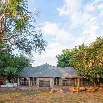 Mopani Safari Lodge Hotel Exterior