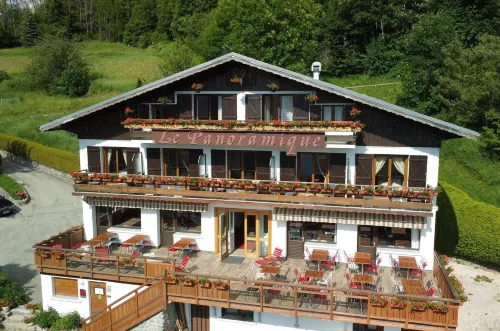 Hôtel Chalet le Panoramique Hotels in Auris
