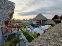 Gecko Hotel El Paredon - С бассейном