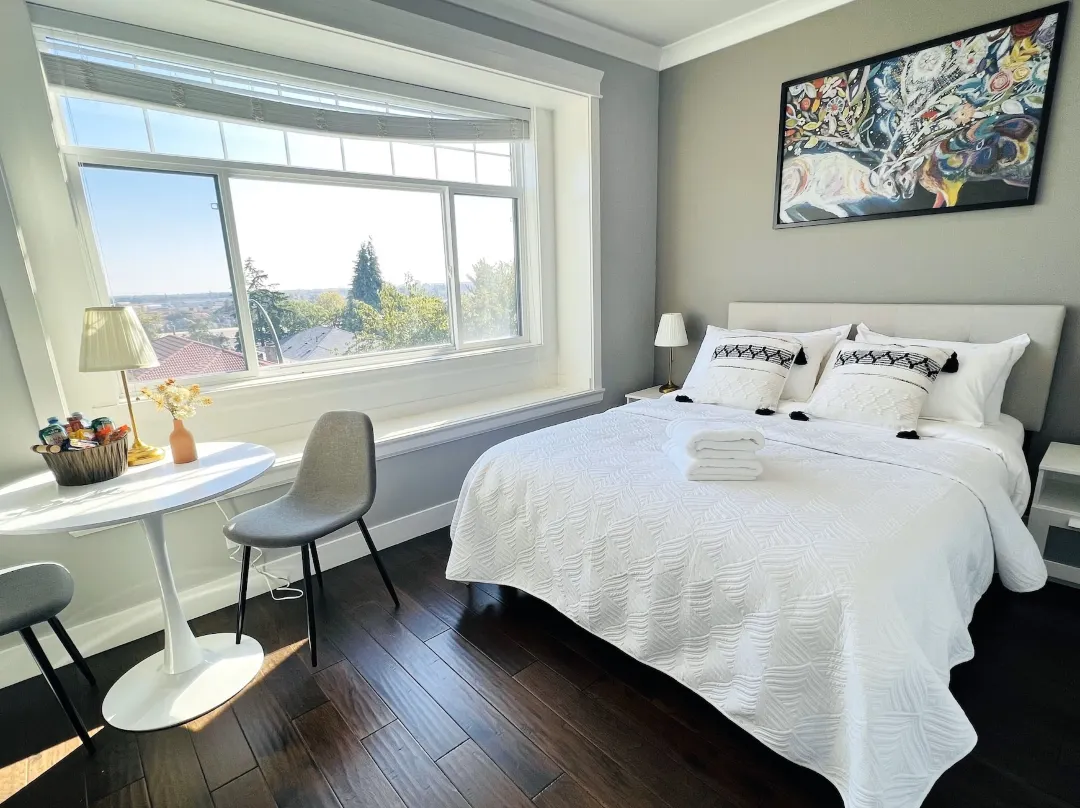 Jennifer's House - Vancouver
