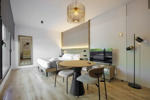 Arena 20 Suites - navetta aeroportuale