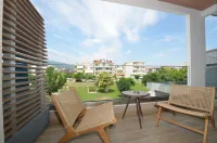 Hotel Evilion Sea and Sun - Bergblick