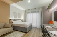 Easy Life Campus Puc by Xtay: Sua Moradia em Curitiba