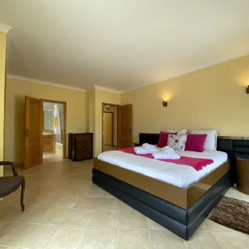 Pêra Amazing Villa with Pool by Homing