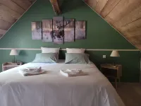 Gite le Gevot - Nuitée EV6 Tout Confort Hotels near Collegiale Notre-Dame de Dole