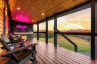 Stunning Views! Tower & HotTub