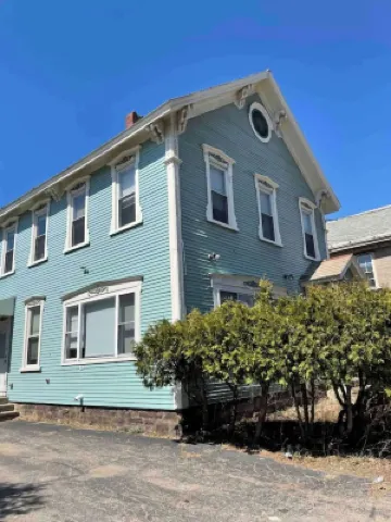 Cozy Studio 1/2 block to Church St & Shops-Pets Hotels in 