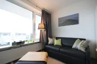 Absolute top location with sea view, balcony, W-Lan, top equipped