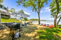 Private Beach!  Dream vacation at your private beach in Gloucester