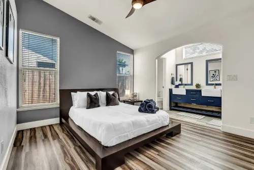 Magnolia Peaceful Vibes + Cozy Near Hospital Lemoore Base and centrally located