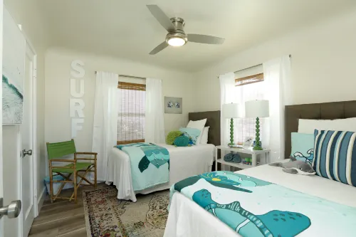 Charming Beach Cottage with Fire Pit and Outdoor BBQ - Cozy Escape