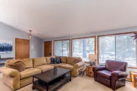 Cozy Fireplace, Private Hot Tub and Gas BBQ - Spacious Retreat