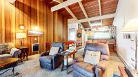 Private Balcony and Access to Pool and Jacuzzi - Charming Mountain Haven