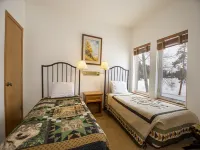 Mountain Views and Cozy Gas Fireplace - Spacious Modern Retreat Hotel a Granby