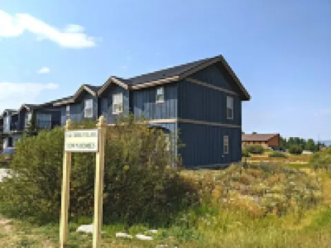 Tranquil Deck and Open-Space Views - Charming Mountain Escape