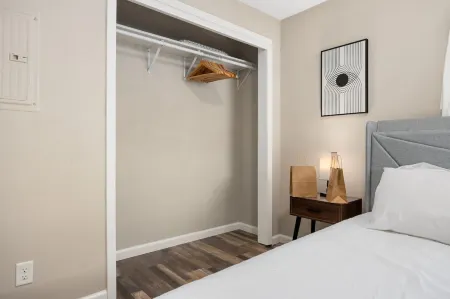 University Urban Oasis 1BR close to DT Peoria